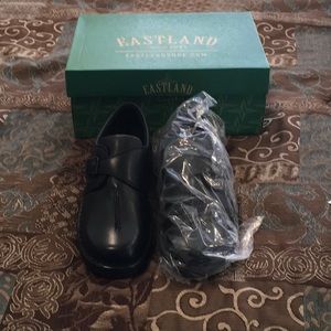 NIB Eastland Women’s Syracuse Slip-On Loafer